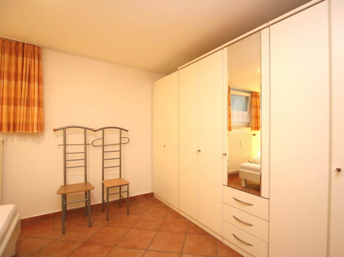 Room 2, Luttmarsch 13, Holiday Apartment 2, Nordfriesland