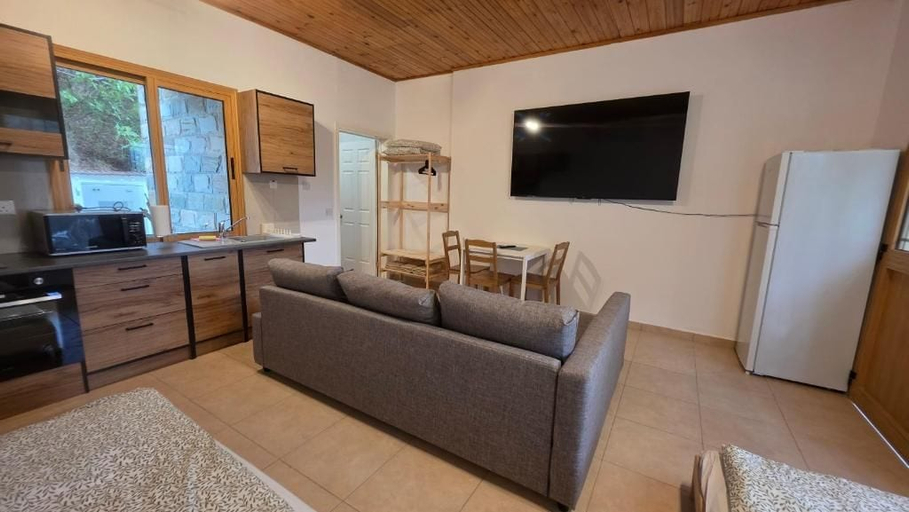 Living area 2, House 1