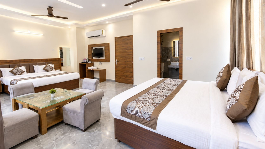 Room 2, Yash Residency Near Delhi Airport, Delhi