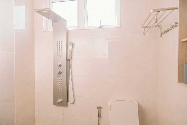 Bathroom 2, The Perfect Getaway