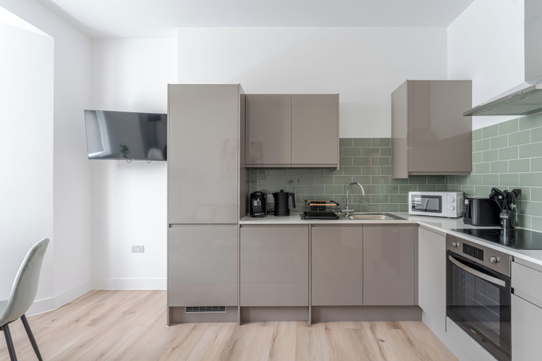 Private kitchen 5, Richmond Apt 1, Cardiff