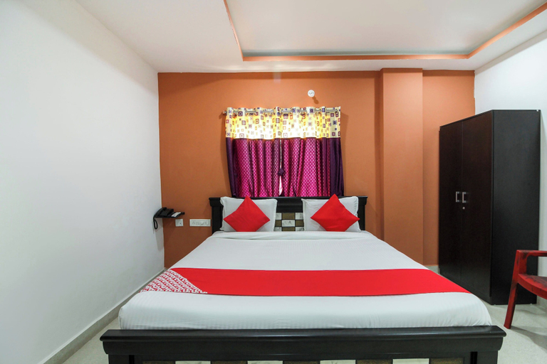 Room 5, Super Hotel O New Cyber Grand Madhapur, Hyderabad