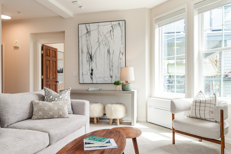 Living area 2, The Outlook at the Lynx, Squamish-Lillooet