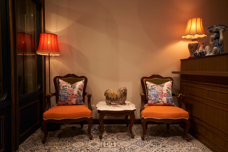 Public Area 2, Sweet's Escape, Khlong Toey