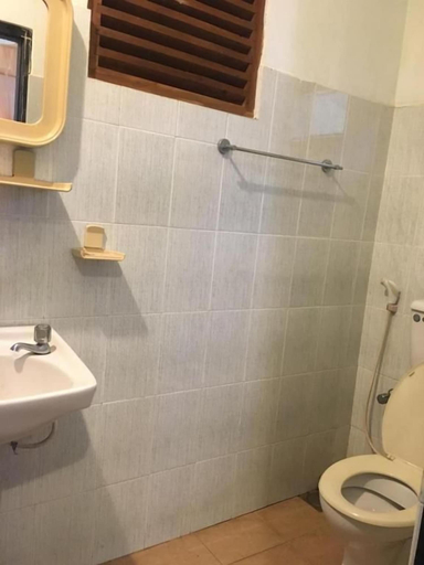 Bathroom 3, Hotel Shalini, N. Palatha East
