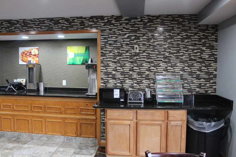Dining 4, Empire Inn & Suites Muncie -Ball State University, Delaware