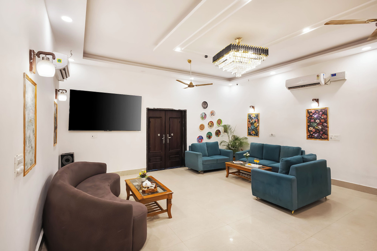 Living area 5, Alaya Stays Aroma Green 4 BHK Farmhouse, Gurgaon
