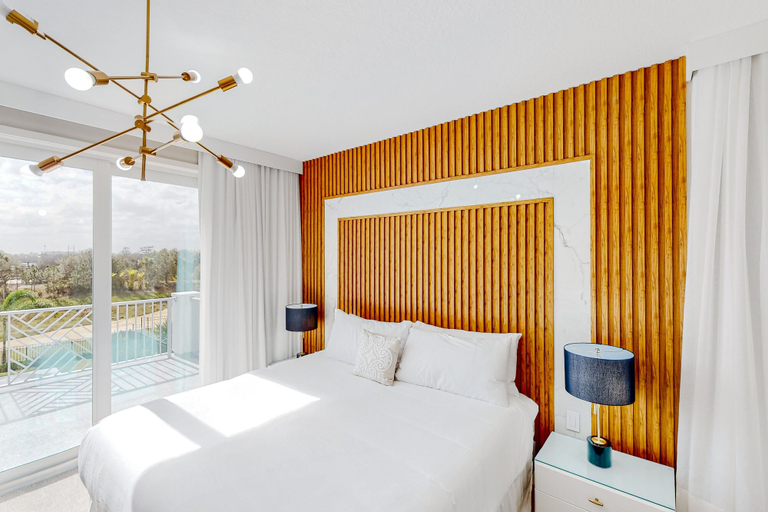 Room 5, 6BR Bear's Den Estate Pool & Blacklight Arcade, Osceola