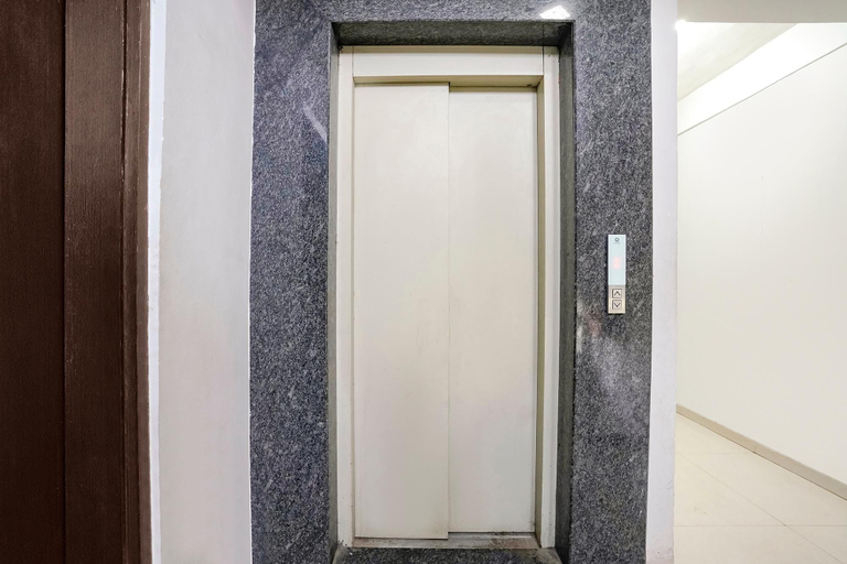 Elevator, FabHotel Rama Palace, Nashik