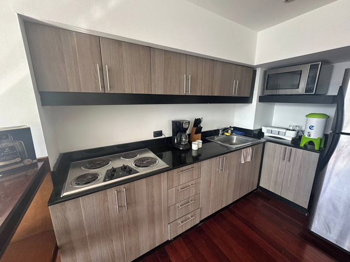 Interior 4, Modern 2-bedroom Apartment in Guatemala City With Covered Parking, ZONA 14