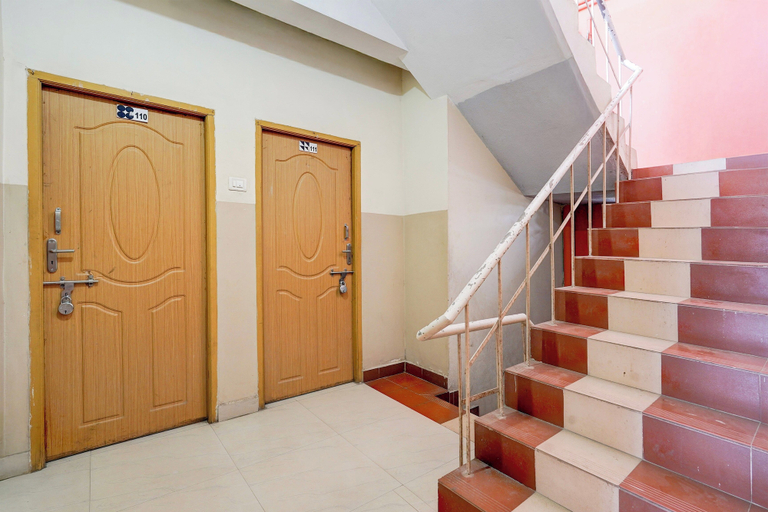 Lobby 5, Hotel O Villivakkam Railway Station, Chennai