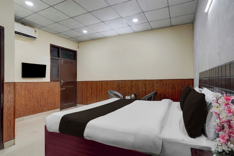 Room 5, Hotel O by OYO Sector 58 Mohali Formerly, Sahibzada Ajit Singh Nagar