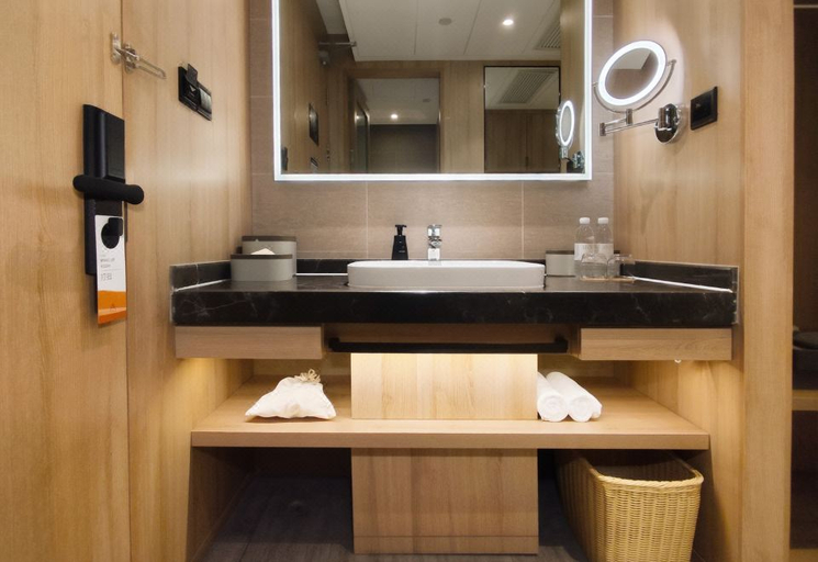 Bathroom 3, Atour Hotel Nanjing Station North Square, Nanjing