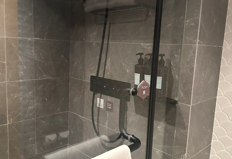 Bathroom 4, Crystal Orange Hotel Hangzhou Grand Canal Wanda Pl, Hangzhou