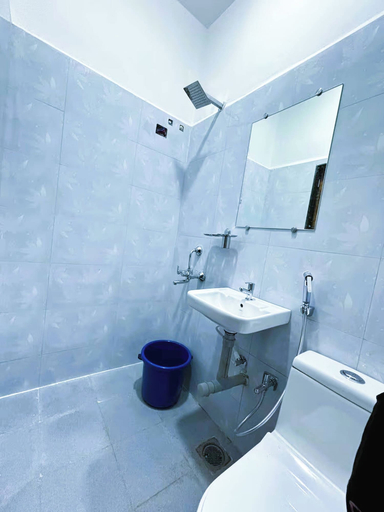 Bathroom 3, Studio Silent Grove R-6 Couple Choice, North Goa