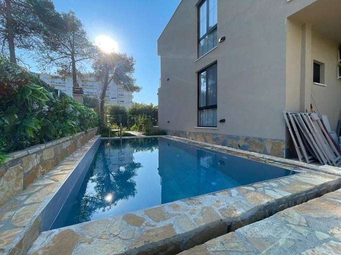 Pool 5, Room-sea Pearl Studios Golem - Ground-fl, Kavajës