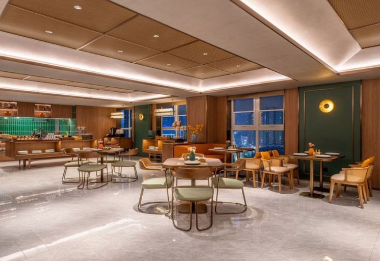 Food & Drinks 4, Orange Hotel Qingdao Wusi Square 3rd Yan'an Road, Qingdao