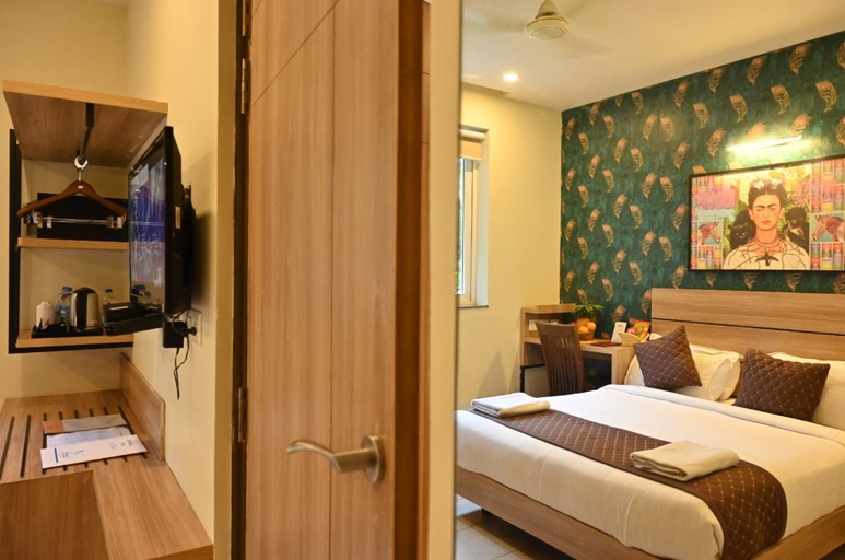 Room 5, LUXURY SWIMMING POOL HOTEL TF RESORT, North Goa