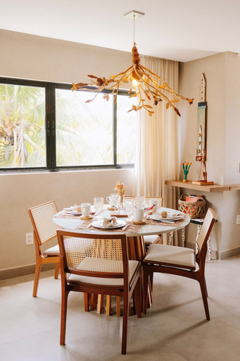 Dining 3, Casa Deslumbrante a 3min a pe do mar, São Miguel dos Milagres