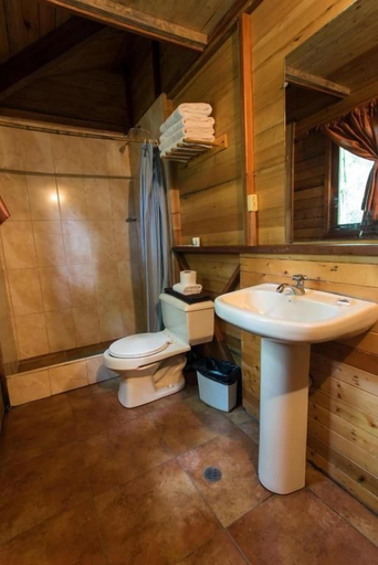 Bathroom 5, Mindo Lago, San Miguel de los Bancos