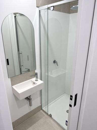 Bathroom 4, Kookaburra Rooms, Cessnock