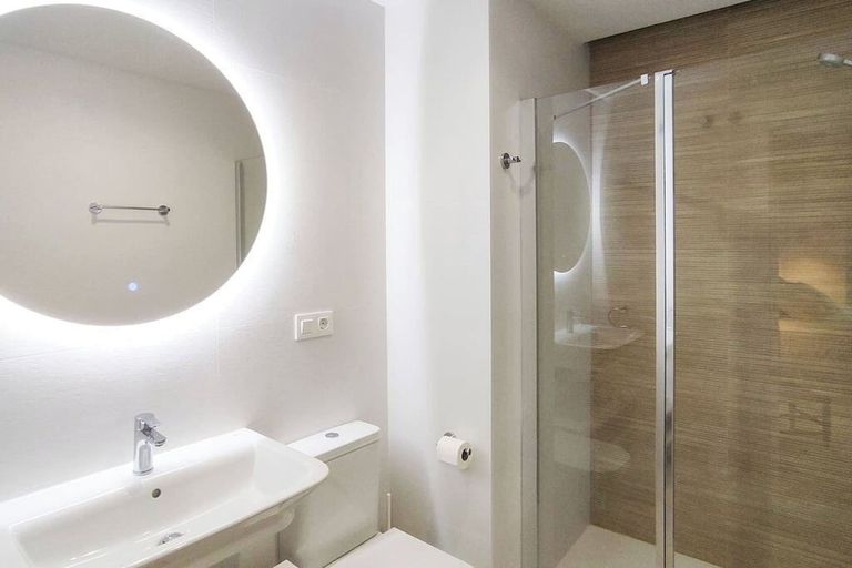 Bathroom 5, Housing Ollerias by Sharingco, Málaga