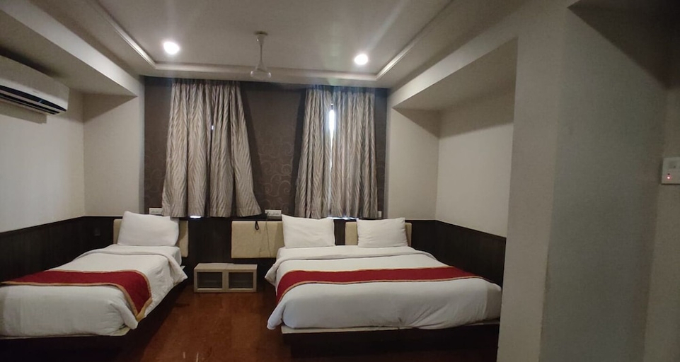 Bedroom 2, HOTEL CENTER POINT, Solapur