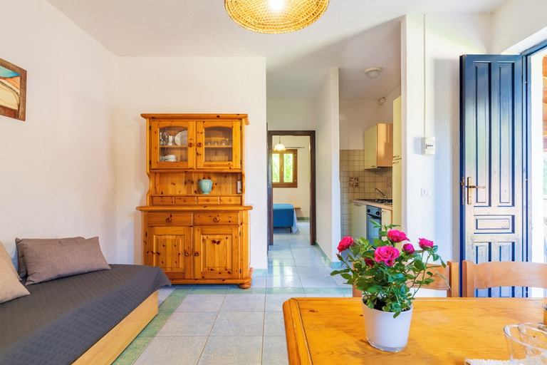 Others 4, Spacious house in San Teodoro, Nuoro