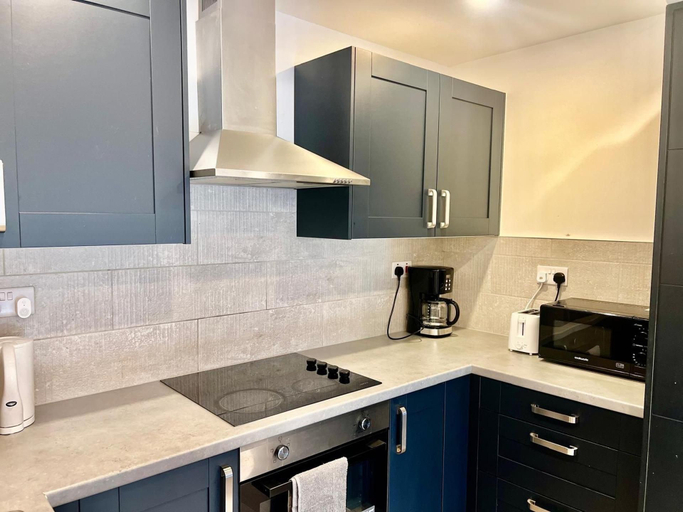 Private kitchen 3, Apartment Sleeps 5 Near High Street, London