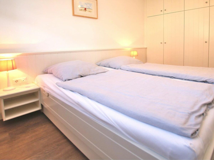 Room 2, Strandstrasse 18 b, Apt. 1, Haus Paula, Nordfriesland