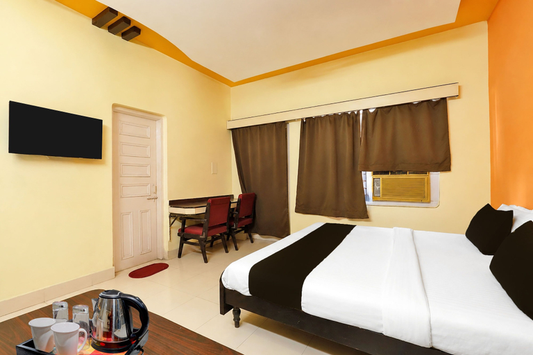 Room 2, Super Hotel O Durg Bus Stand, Ujjain