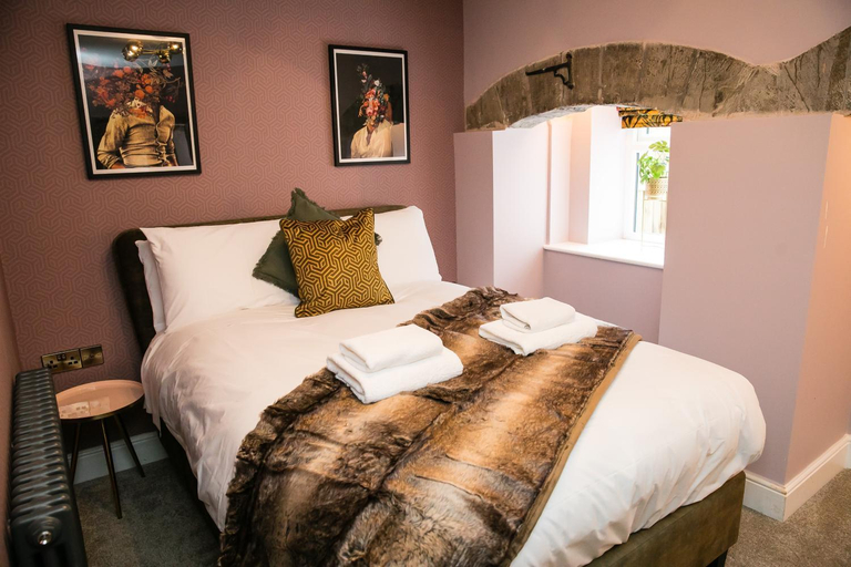Bedroom 3, Foxlow Grange by Muse Escapes - Whole House 15 Bed, Derbyshire