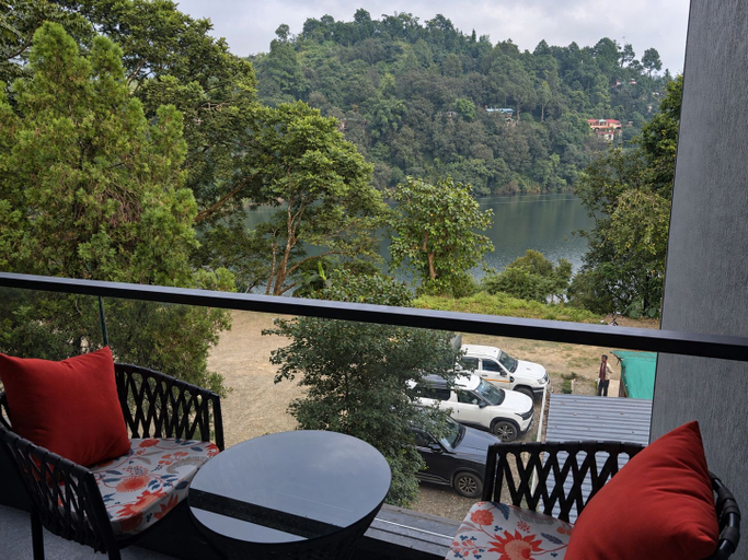 Property grounds 5, Lake Hill Suites, Nainital