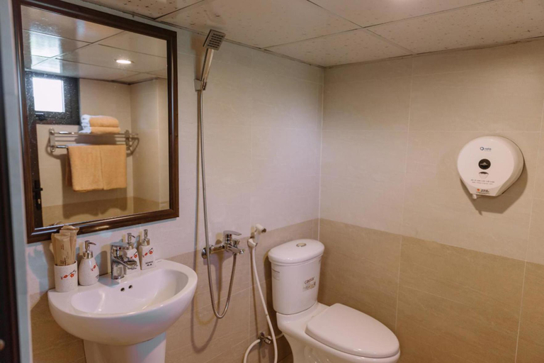 Bathroom 3, Sen Villa, Bảo Lộc