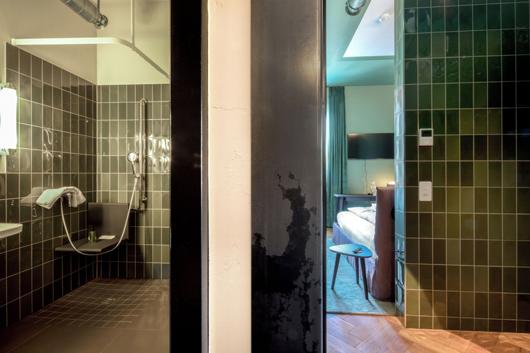 Bathroom 3, Aare Lodge Attisholz Self Check-in, Wasseramt