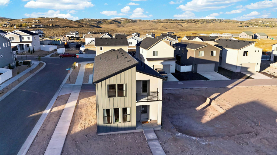 Exterior 3, Lobo Silver Summit by Avantstay Mountain-view Balcony Game Room + Near Deer Valley, Summit