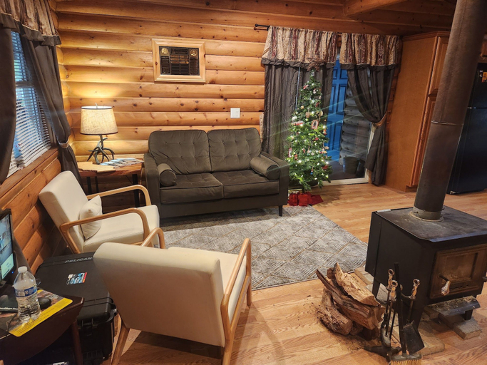 Room 4, Stagecoach Ranch, San Diego
