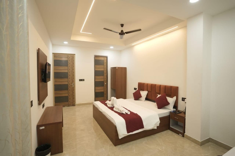 Room 1, OM Villa Heritage Varanasi, Varanasi