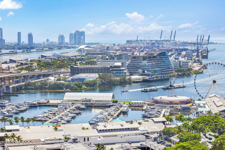 Marina, Luxury DTW Studio Retreat - Pool & Gym, Miami-Dade