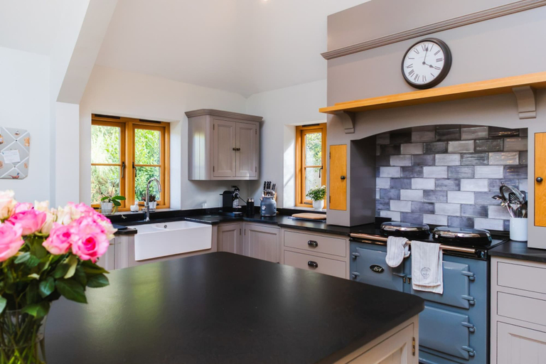 Room 5, The Old Stables - Country Retreat, Swindon