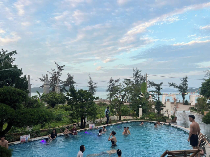 Pool 3, COTO LIFE HOTEL, Cô Tô