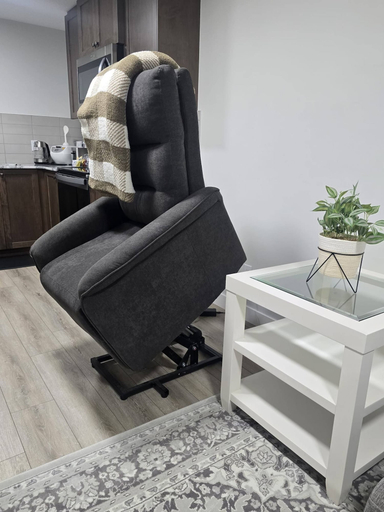 Interior 5, Guest Suite in South West Calgary, Division No. 6