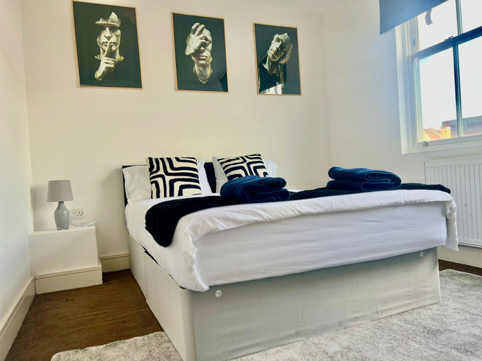 Primary image, Charming London Apartment With 2 Bedrooms, London