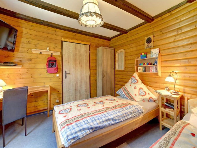 Room 4, 14th Floor With Panoramic Balcony and Lake View, Cham