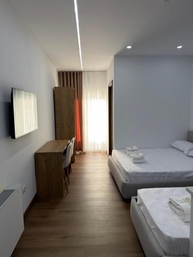 Room 3, Petro Rooms and View, Shkodrës