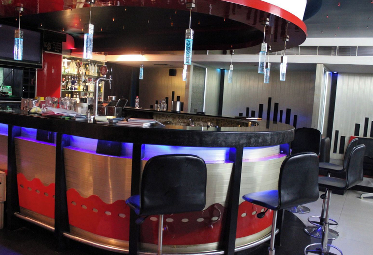 Food & Drinks, Hotel Chennai Deluxe, Chennai