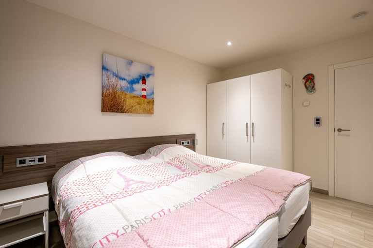 Room 3, Apartment in Blankenberge With Sea Views, West-Vlaanderen
