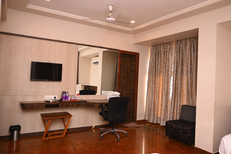Others 5, HOTEL CENTER POINT, Solapur