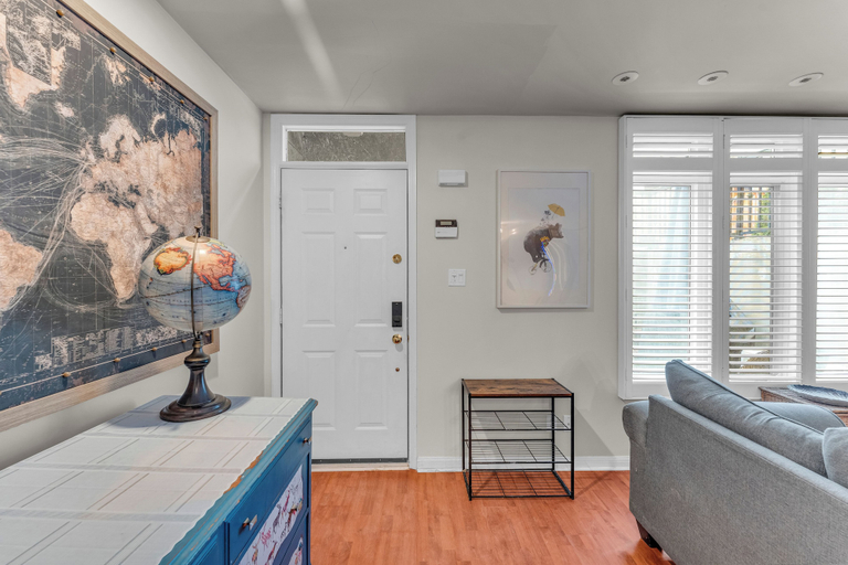 Interior 2, 2 BR Townhouse with Patio Terrace, Toronto