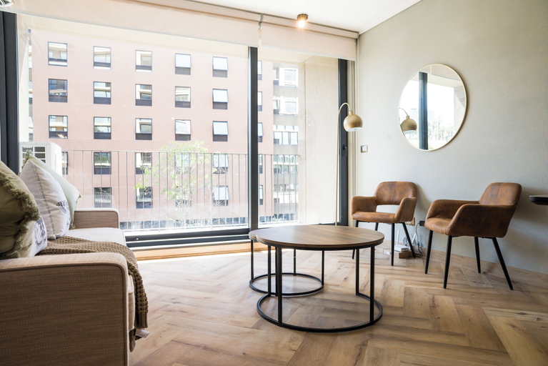 Living area 2, Stylish Oasis 1BR in Providencia, Santiago